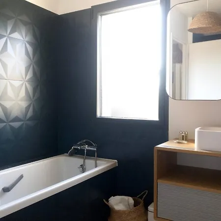 Ξενοδοχείο Des Ecureuils A Les Bains 4*